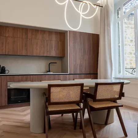 Aparthotel Maison Les Arcades - Collection Aura Charleville-Mézières