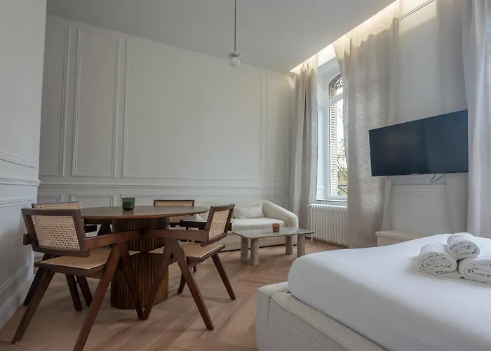 Maison Les Arcades - Collection Aura 3*